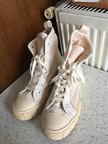 Zara Converse 38