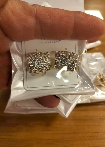 Altın Renkli Mini , zirkon taşlı,xuping Küpeler - Görsel 15
