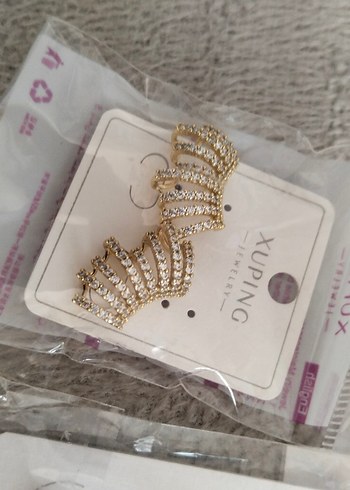 Altın Renkli Mini Taşlı Kadın Küpeler - Görsel 19