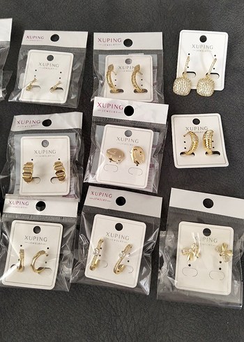 Altın Renkli Mini Taşlı Kadın Küpeler - Görsel 7