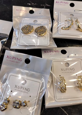 Altın Renkli Mini Taşlı Kadın Küpeler - Görsel 9