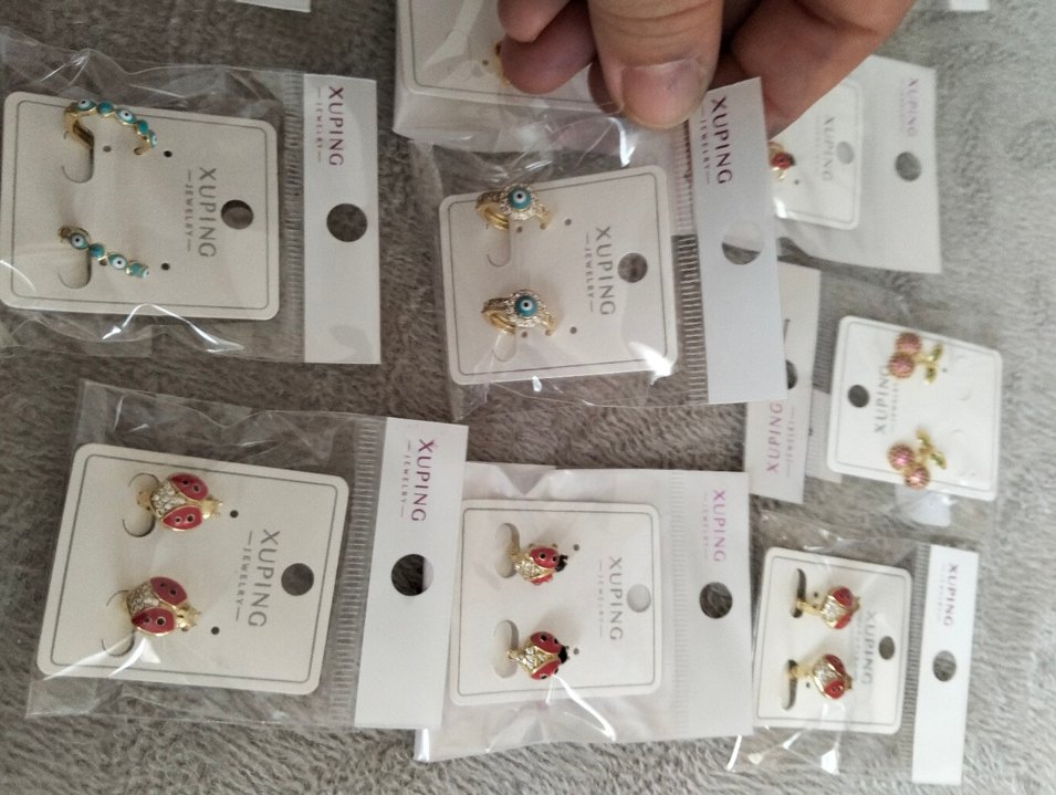 Altın Renkli Mini Taşlı Kadın Küpeler - Görsel 5