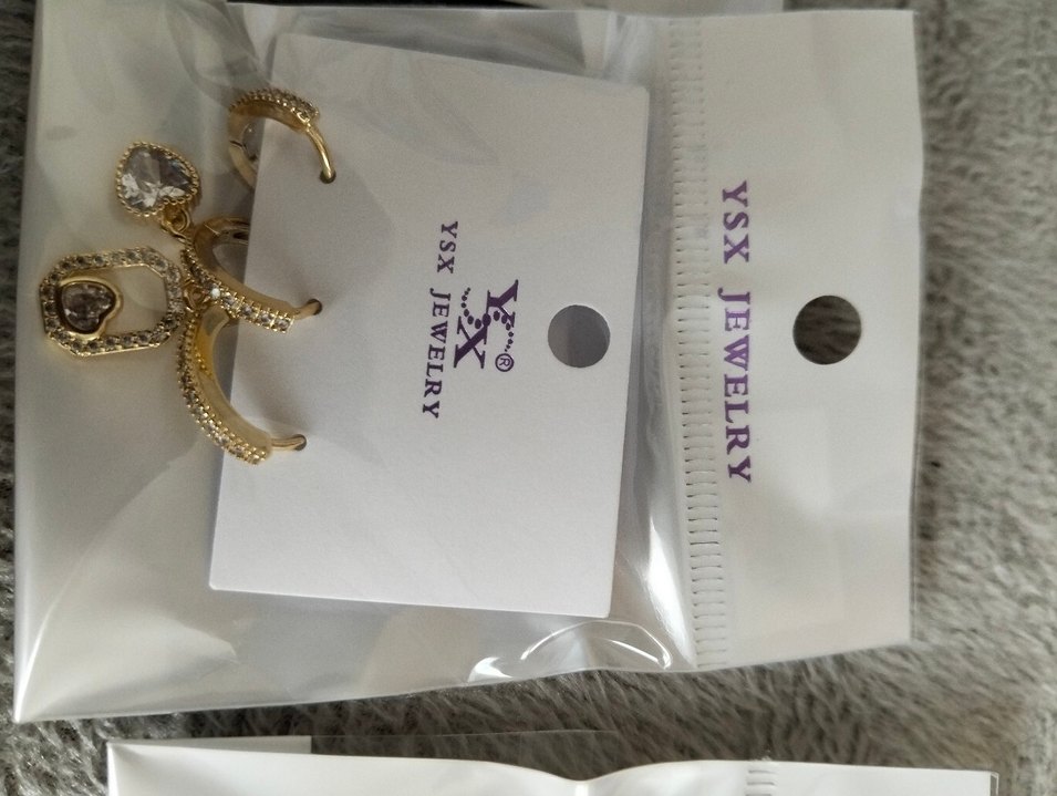 Altın Renkli Mini Taşlı Kadın Küpeler - Görsel 4