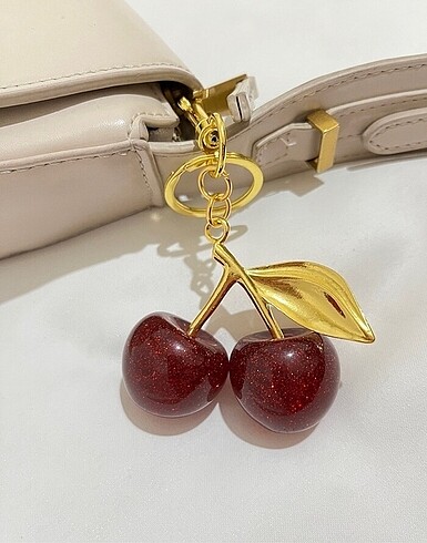 Beden Kiraz charm