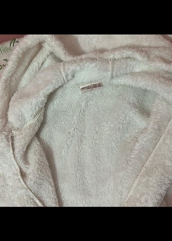 m Beden beyaz Renk Kapüşonlu Beyaz Peluş ceket