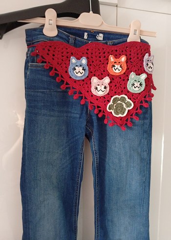 Renkli Nakışlı Örgü Kedi Bandanası - Görsel 2