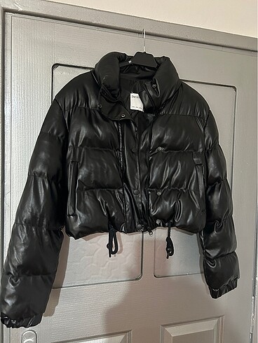 BERSHKA deri şişme mont