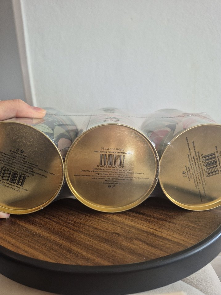 Desenli Metal Gıda Saklama Kutuları - Görsel 4