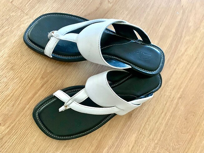 Terlik Clarks Parmak arası No 37