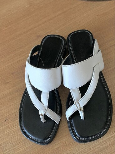 Clarks Terlik Clarks Parmak arası No 37