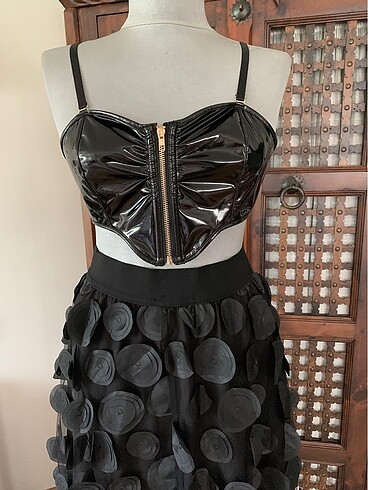 Büstiyer Bralet. Crop Yeni yurtdışından