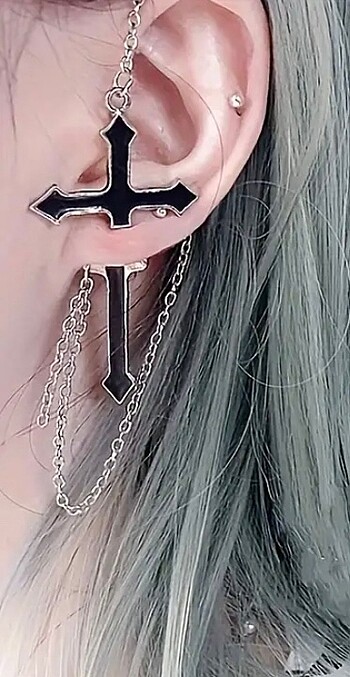 Beden siyah Renk Goth Haç Küpe. Tek adet