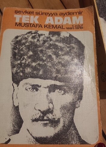  Beden Renk Tek Adam Mustafa Kemal