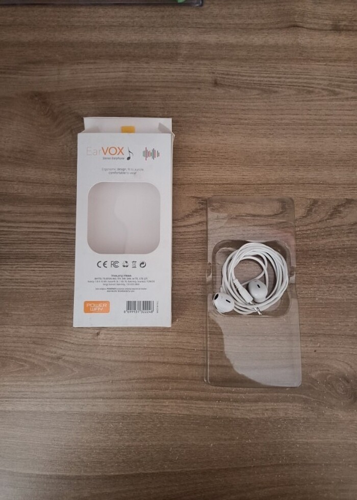 Beyaz kablolu kulaklık  - Görsel 2