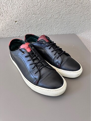 44 Beden siyah Renk TED BAKER 44 NUMARA SİYAH RENK
