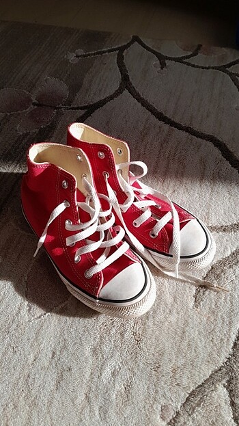 32 Beden kırmızı Renk converse all star 