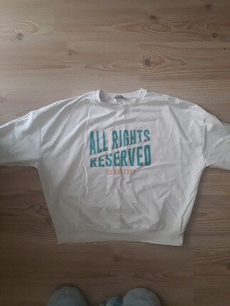 OWERSIZE SWEATSHIRT