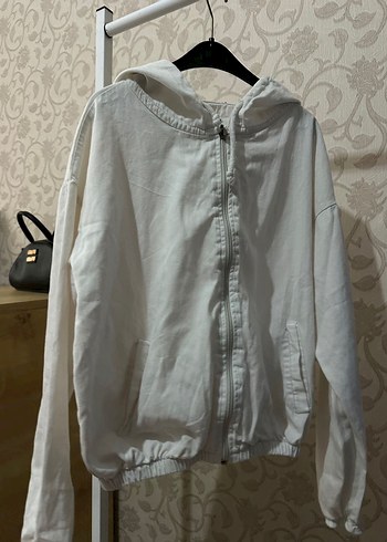 Beyaz Fermuarlı Sweatshirt