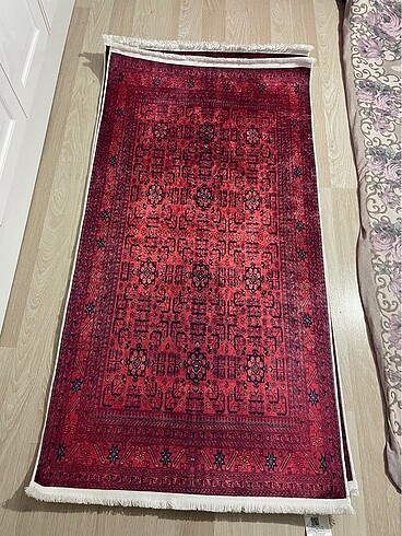 Kaymaz tabanlı yıkanabilir, sıfır kilim halı.