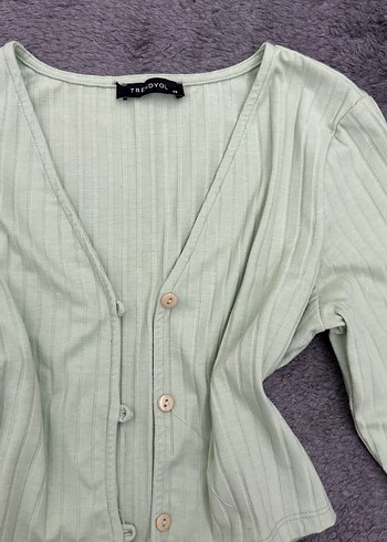 Düğmeli V Yakalı Yeşil Kadın Hırka - Görsel 2