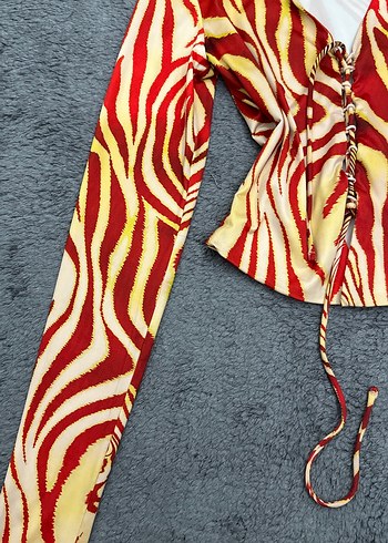 Zebra Desenli Uzun Kollu Kadın Bluz - Görsel 3