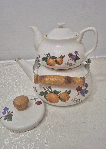 English Home Beyaz Meyve Desenli Seramik Çaydanlık