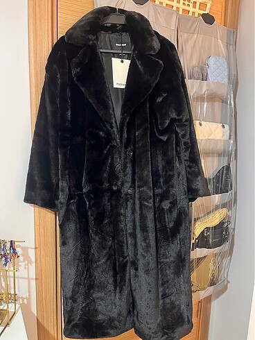 Pull and bear siyah uzun kürk