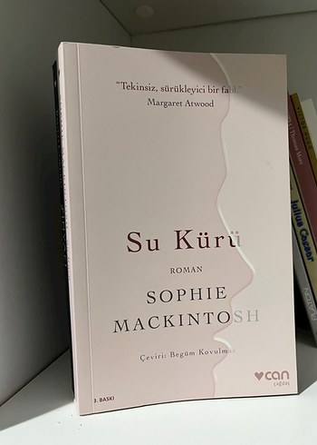 Su Kürti - Sophie Mackintosh Roman