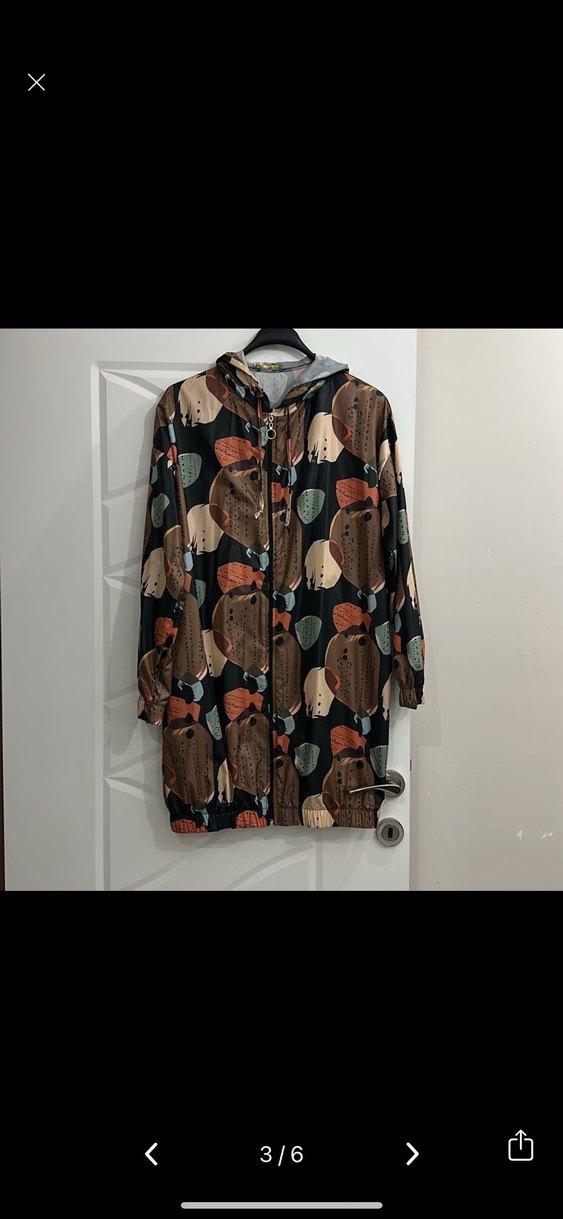 Kadın Kapüşonlu Bağcıklı Renkli Yağmurluk - Görsel 3