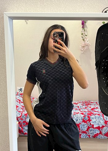 Siyah V Yaka Kısa Kollu Gucci Kadın Tişört