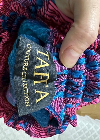 Pembe Batik Desenli Uzun Piliseli Etek - Görsel 4