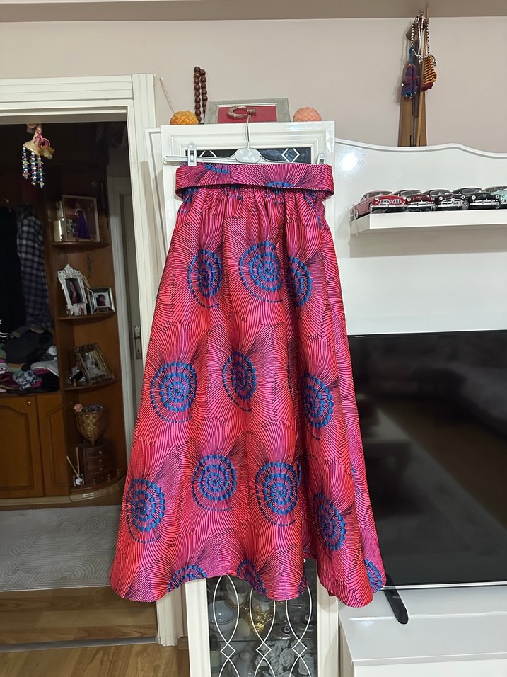 Pembe Batik Desenli Uzun Piliseli Etek - Görsel 2