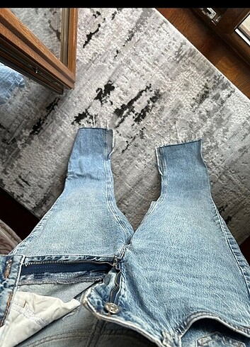 Zara yırtmaçlı jean 