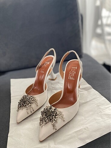 Beyaz taşlı topuklu - Görsel 3