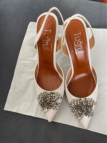 Beyaz taşlı topuklu - Görsel 2