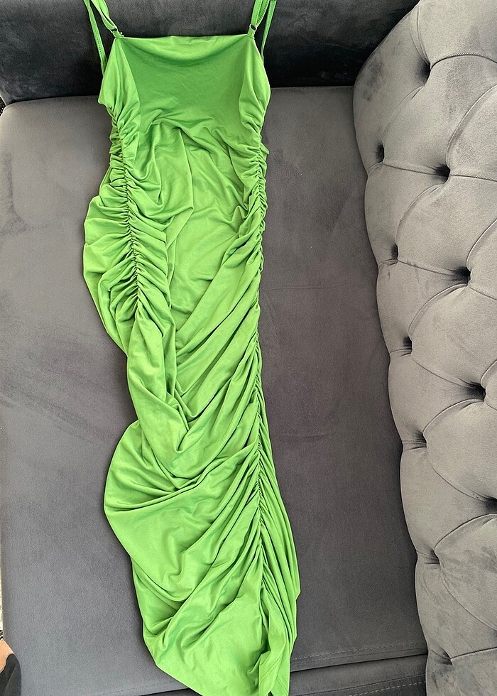 Büzgülü elbise - Görsel 2