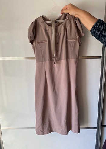 V Yaka Bej Midi Elbise, Düğmeli, Rahat Kesim - Görsel 3