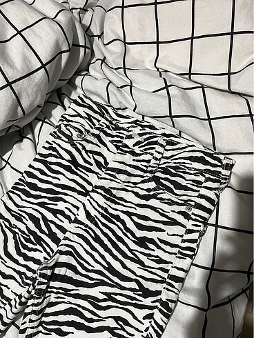 xs Beden zebra desenli pantolon