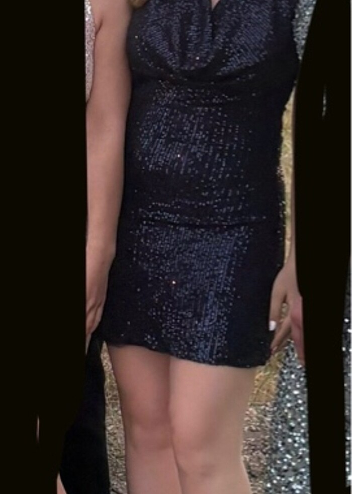 Lacivert payetli sırt dekolteli abiye elbise - Görsel 4