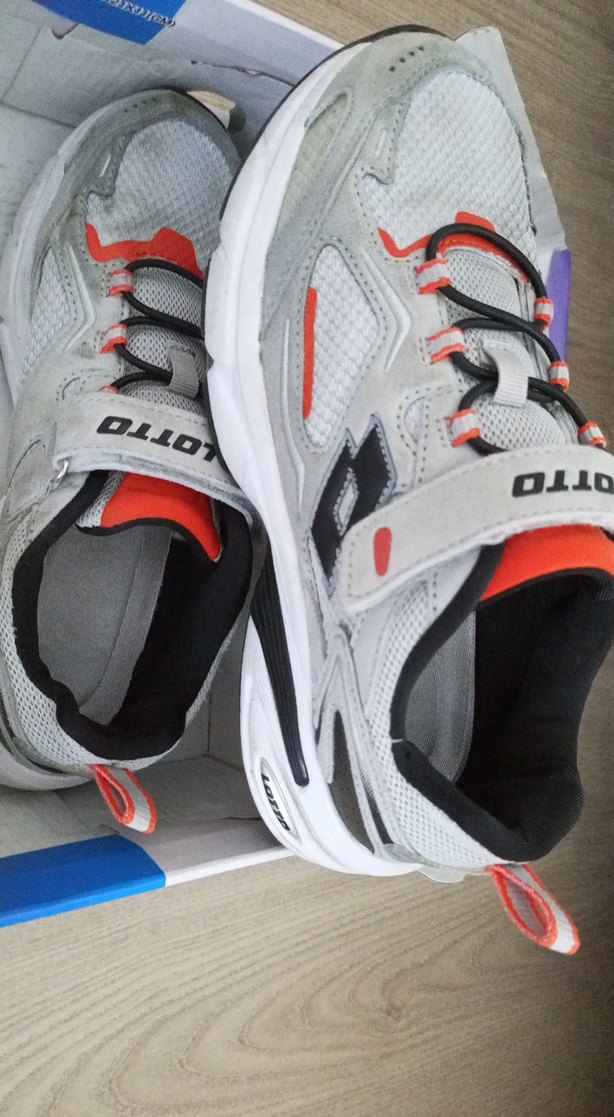 Gri Erkek Çocuk Spor Ayakkabısı Lotto - Görsel 2