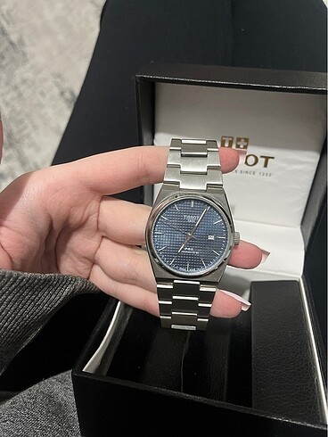 Beden lacivert Renk Tissot PRX powermatic model saat