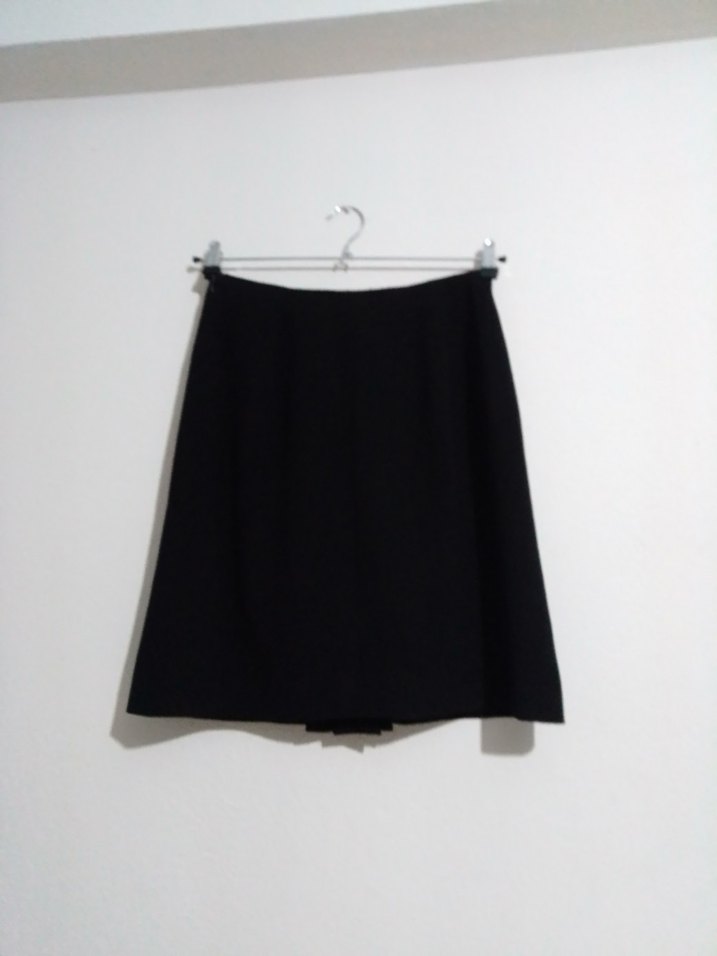 Siyah Pileli kumaş kısa etek - Görsel 5