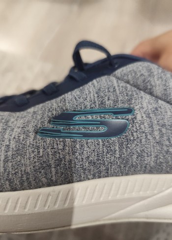 38 Beden orjinal Skechers ayakkabi