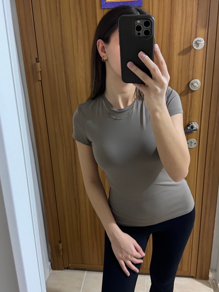 Kadın vizon Kısa Kollu Dar Kesim Tişört - Görsel 2