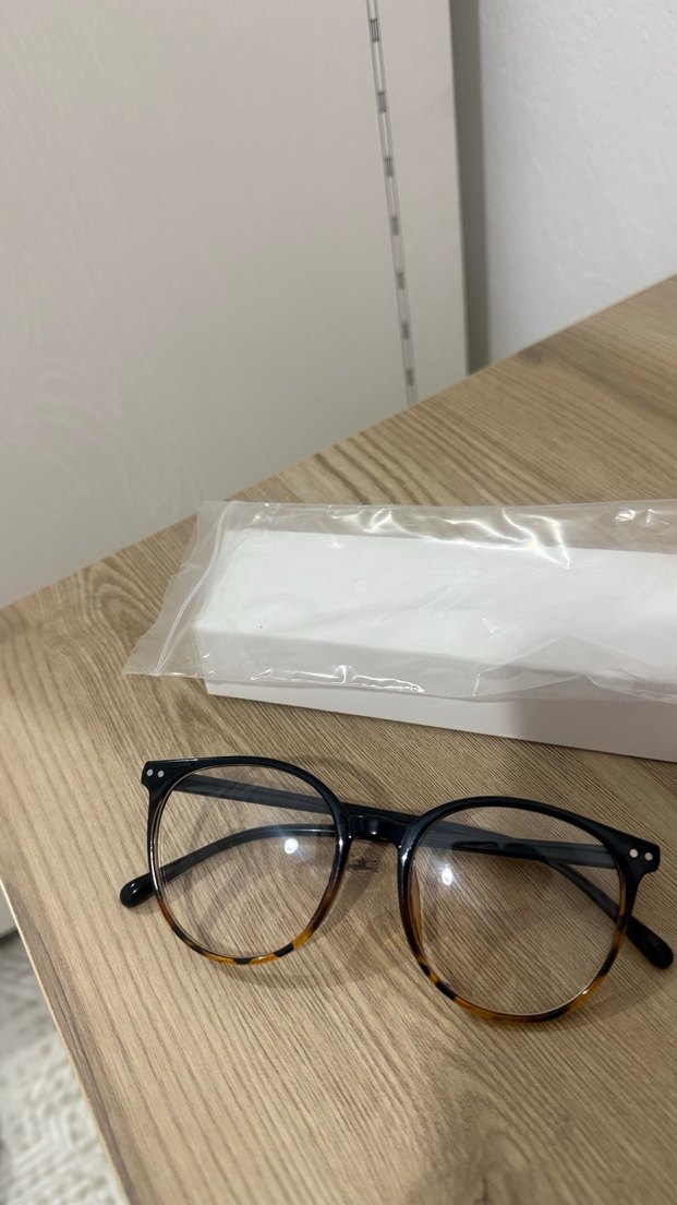 Kadın Kahverengi Transparan Minimalist Gözlük - Görsel 5