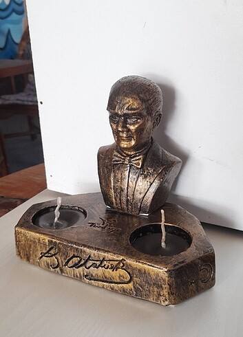 Atatürk biblo mum