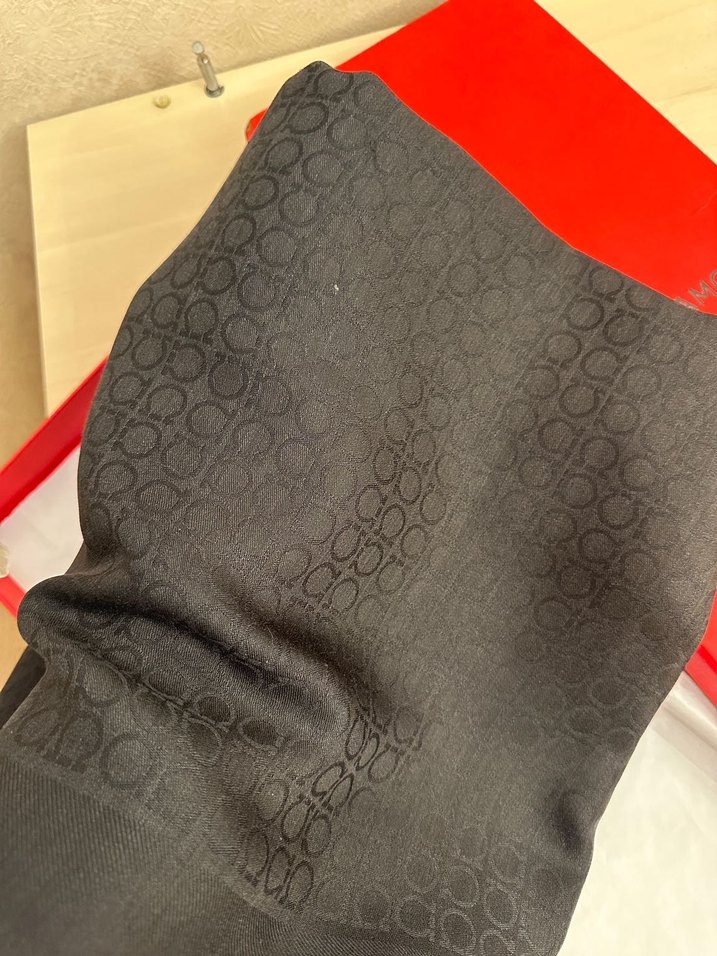 Salvatore Ferragamo Şal - Görsel 5