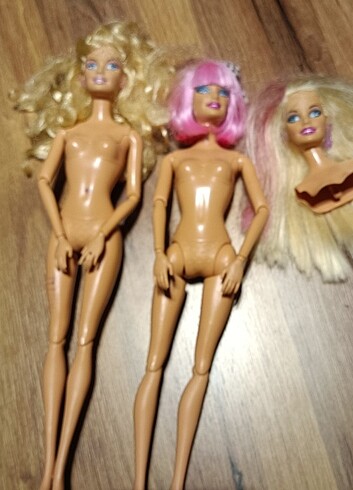 Büstü Değişen Barbie