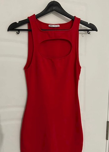 Zara Kırmızı Yüksek Yakalı Mini Elbise