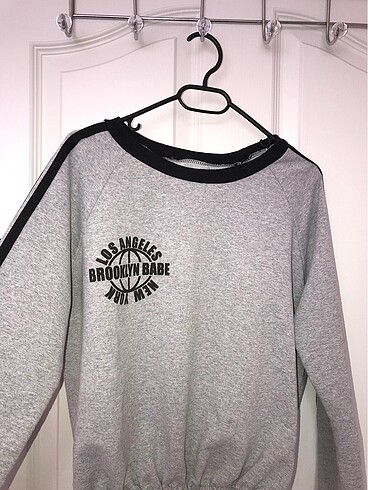Gri sweater